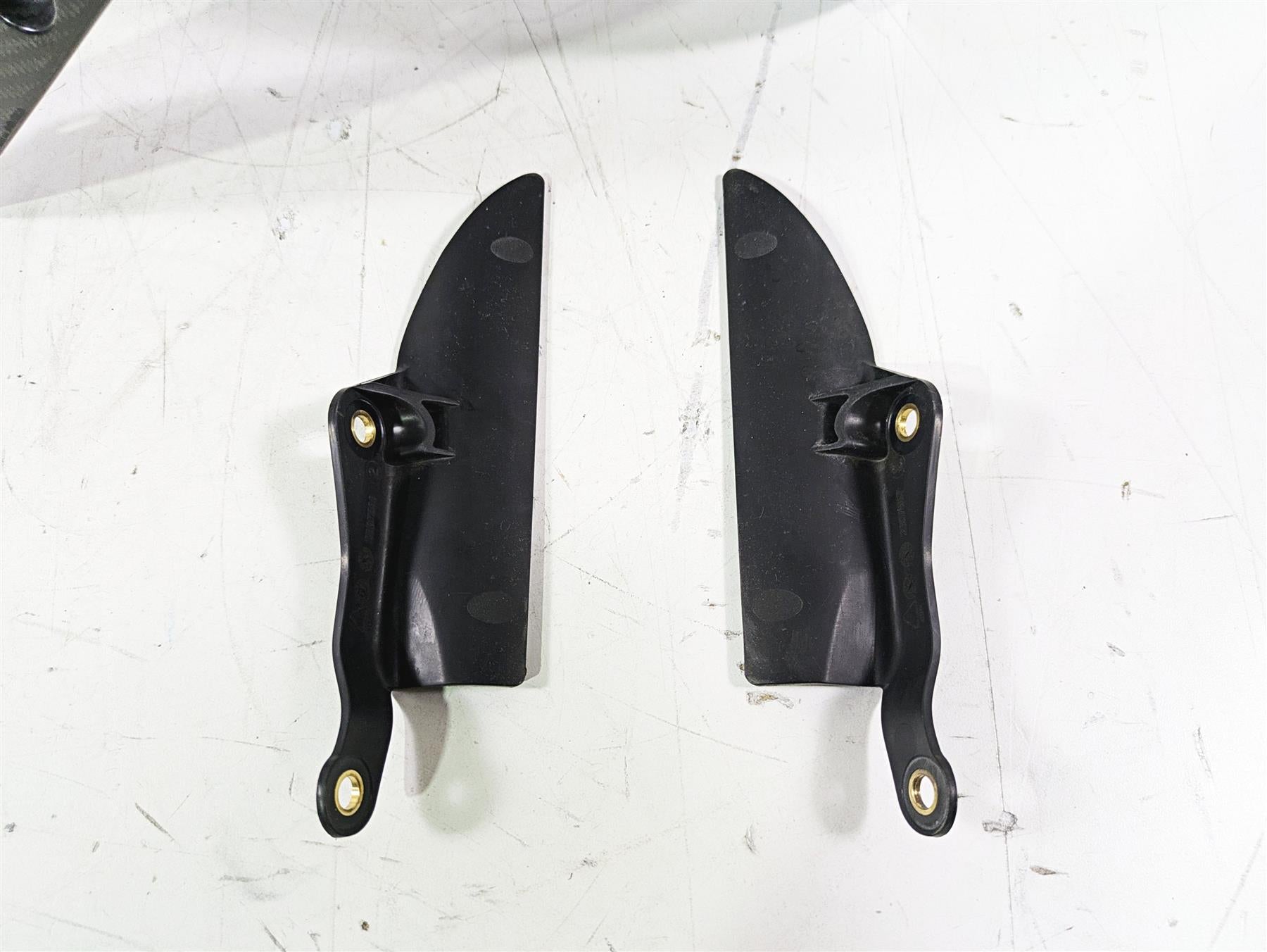 2020 Triumph Daytona 765 Moto2 Front Carbon Fiber Fender T2310042 {{ shop.shopifyCountryName }} - Mototech271