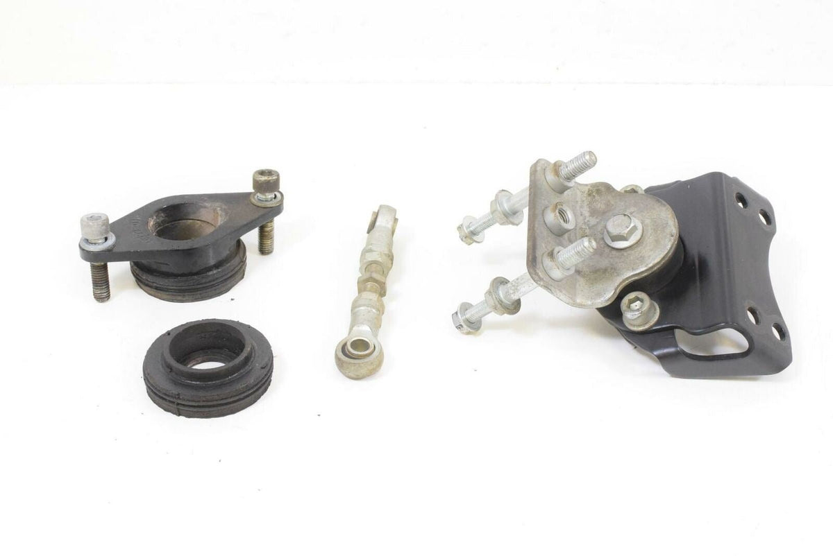 2006 Harley VRSCA V-Rod Engine To Frame Motor Mount Set 16307-05 {{ shop.shopifyCountryName }} - Mototech271