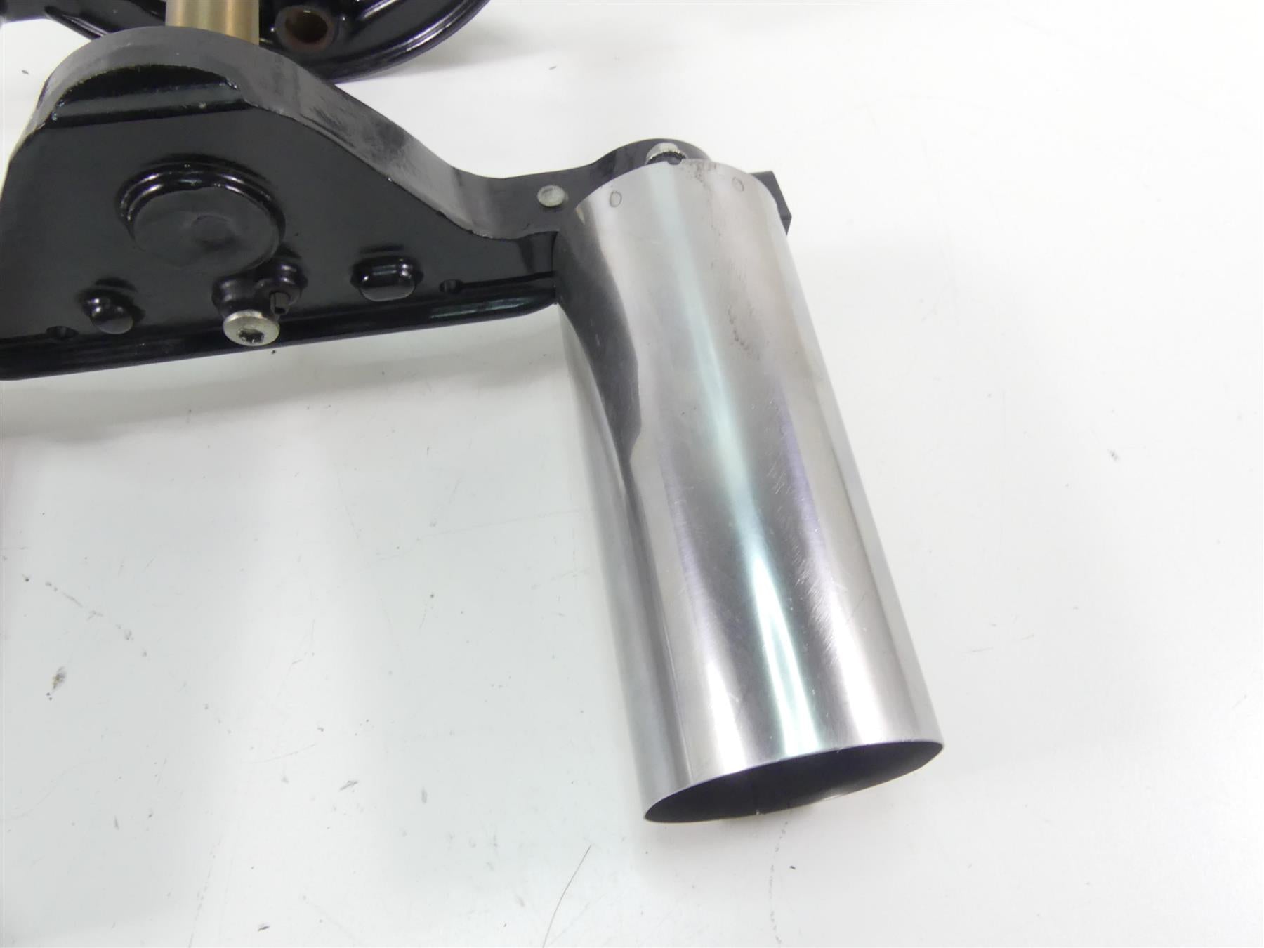 2011 Harley Touring FLTRU Road Glide Triple Trees Riser & Covers Set 45446-09 {{ shop.shopifyCountryName }} - Mototech271