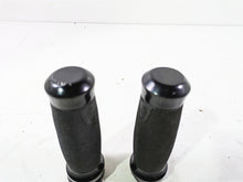 Load image into Gallery viewer, 2016 Harley Touring FLTRX Road Glide Get-A-Grip Magnum Hand Grip Set 56100036
