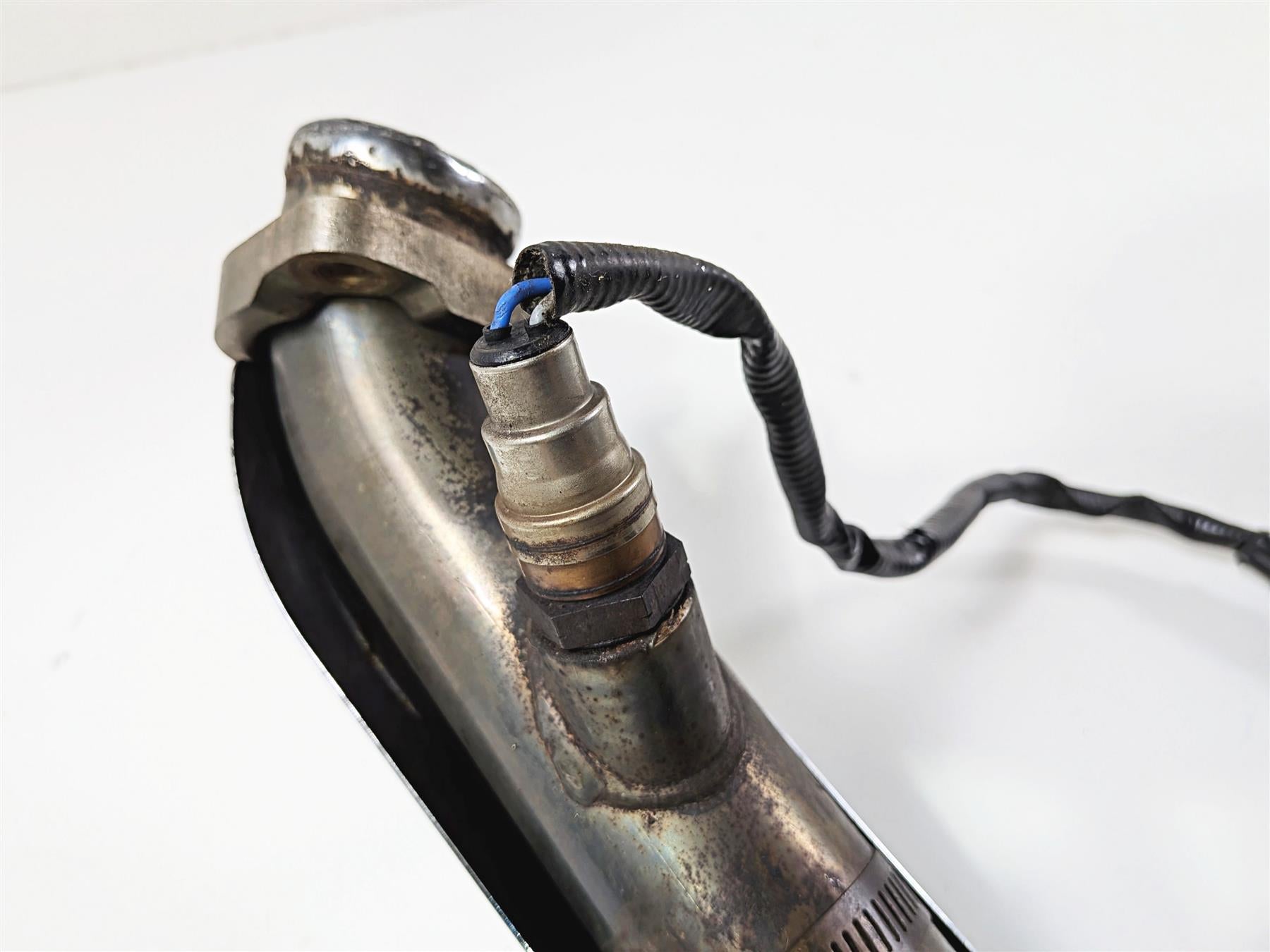 2007 Harley Dyna FXDB Street Bob Stock Exhaust Header Manifold Set 65631-06 {{ shop.shopifyCountryName }} - Mototech271