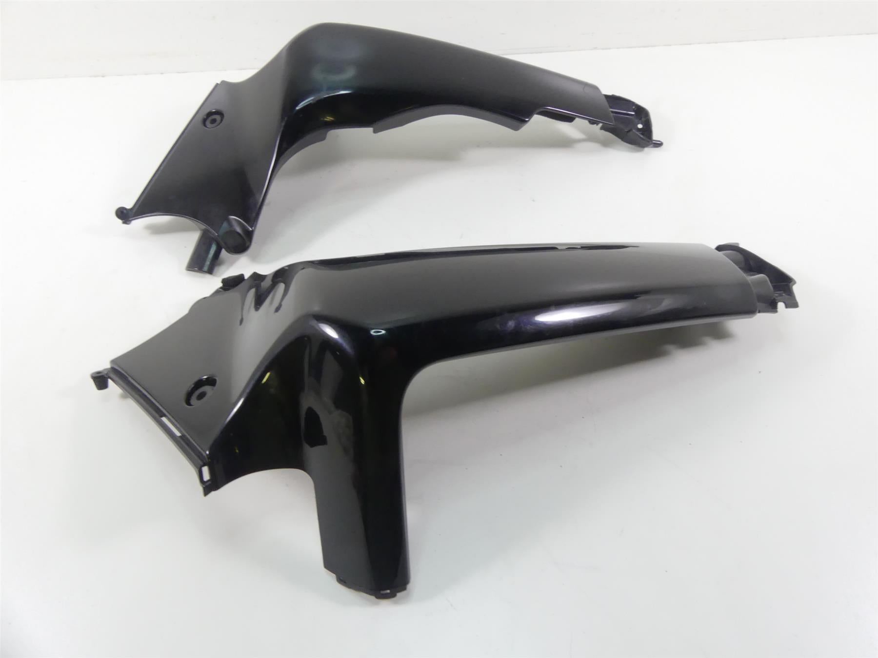 2007 Suzuki M109R VZR1800 Boulevard Radiator Side Fairing Cover Set 47561-48G00 {{ shop.shopifyCountryName }} - Mototech271