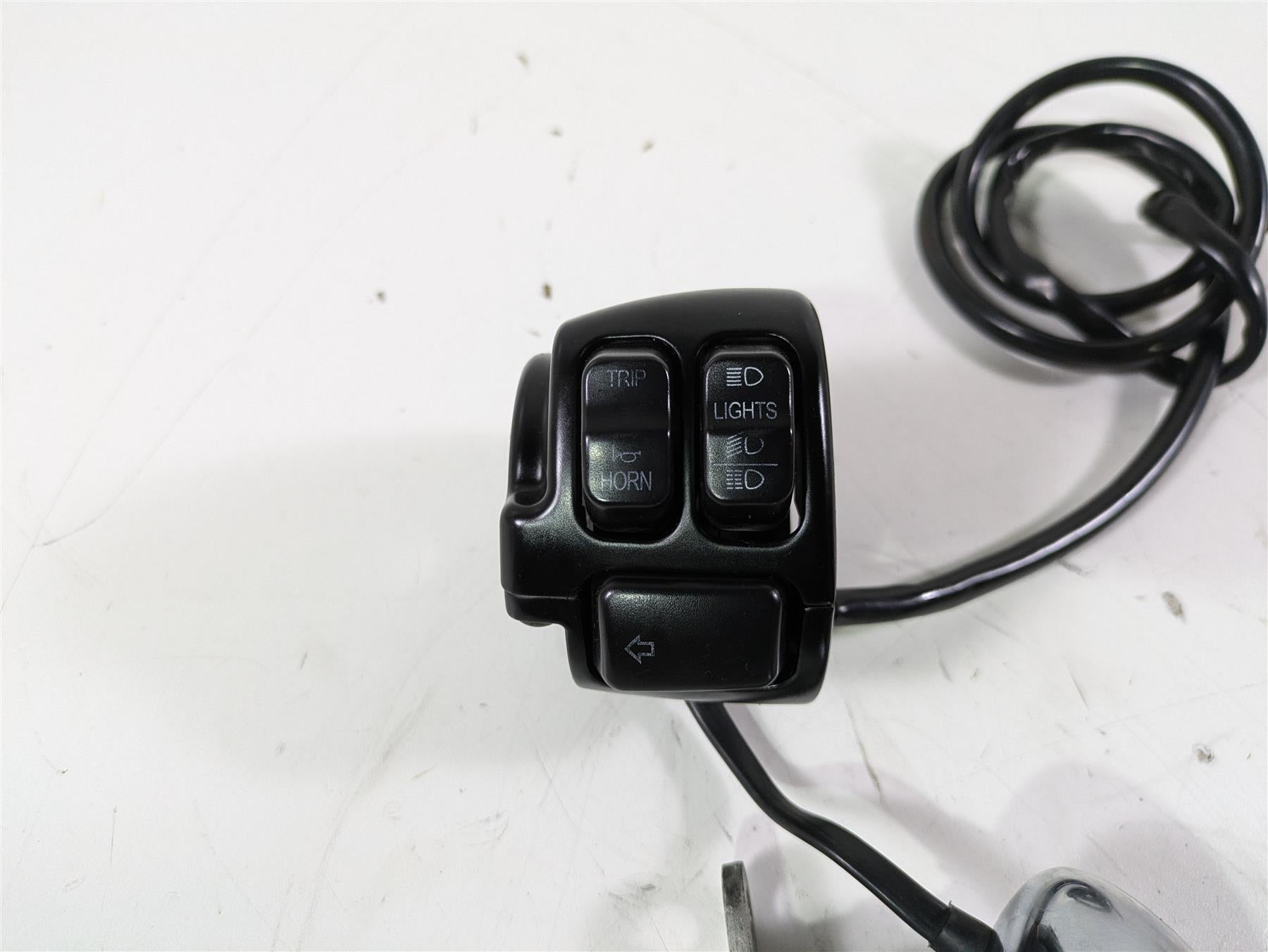 2015 Harley FXDL Dyna Low Rider Left Hand Control Switch 72943-12A {{ shop.shopifyCountryName }} - Mototech271
