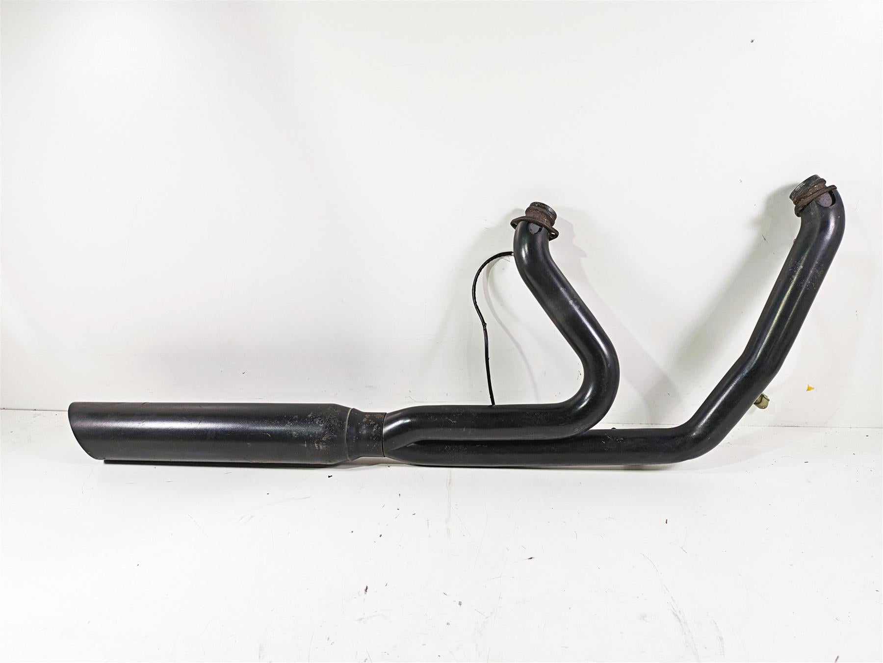 2012 Harley FLD Dyna Switchback Full Aftermarket 2 into 1 Exhaust System {{ shop.shopifyCountryName }} - Mototech271