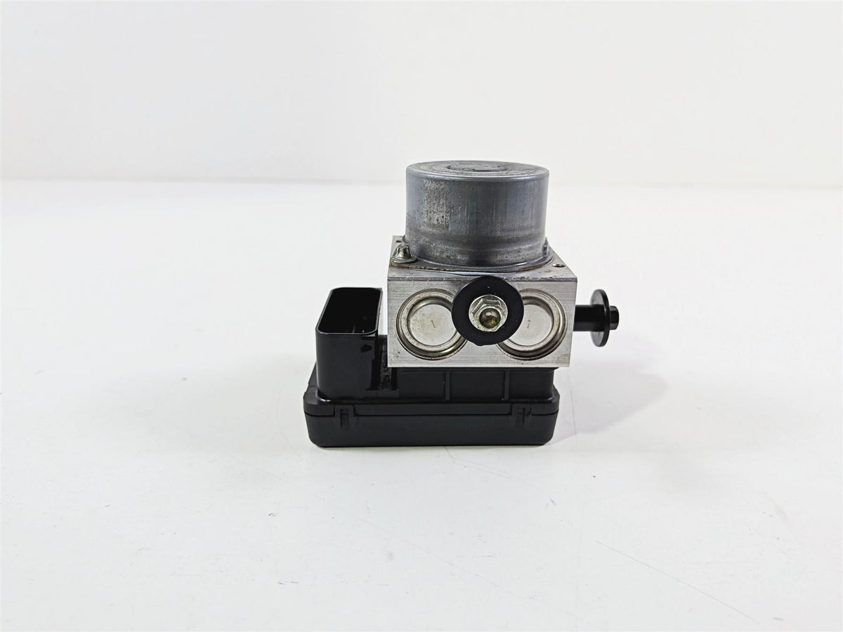 2015 Ducati Diavel Dark Abs Brake Pump Module 54240491A-Mototech271
