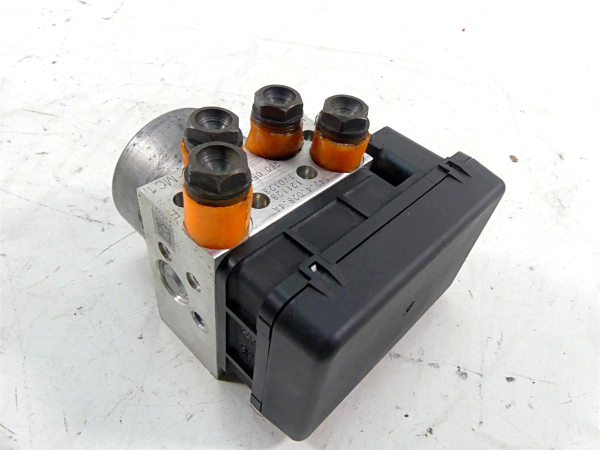 2013 Ducati Diavel Red Abs Brake Pump Module Unit 542a0284A {{ shop.shopifyCountryName }} - Mototech271
