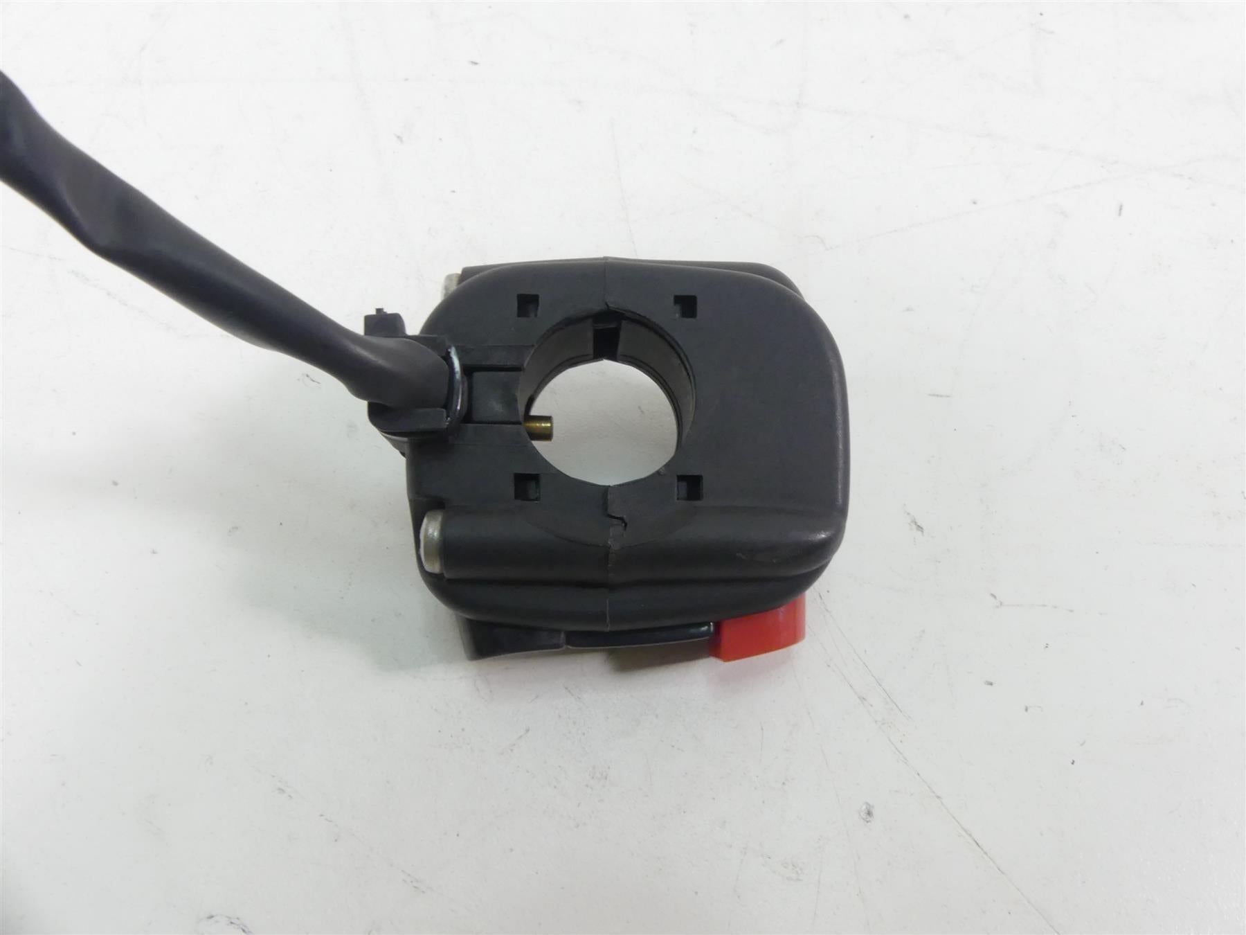2004 Aprilia RSV1000 R Mille Right Hand Start Kill Control Switch AP8118637 {{ shop.shopifyCountryName }} - Mototech271