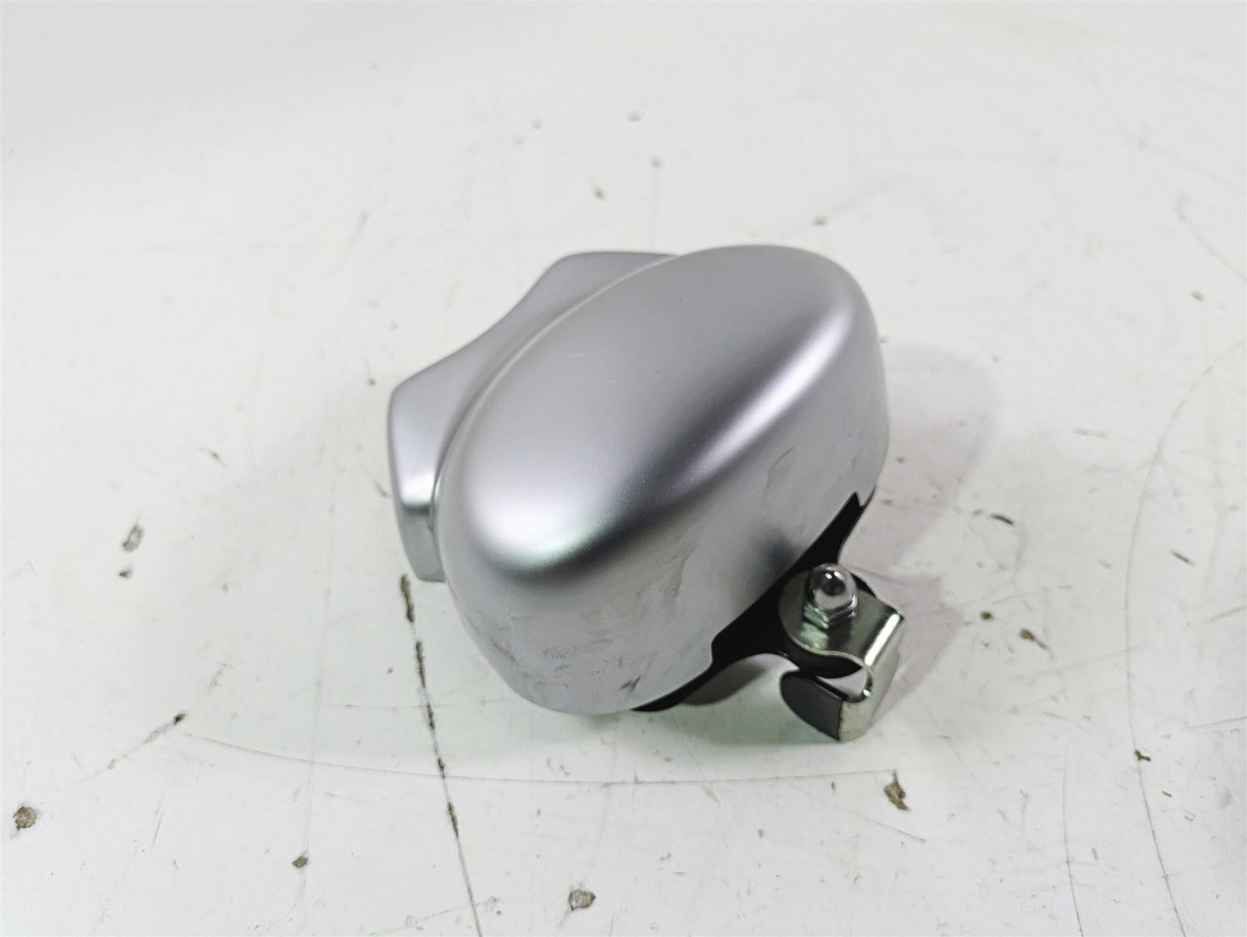 2012 Harley VRSCF Muscle V Rod Horn & Cover 69053-09 {{ shop.shopifyCountryName }} - Mototech271