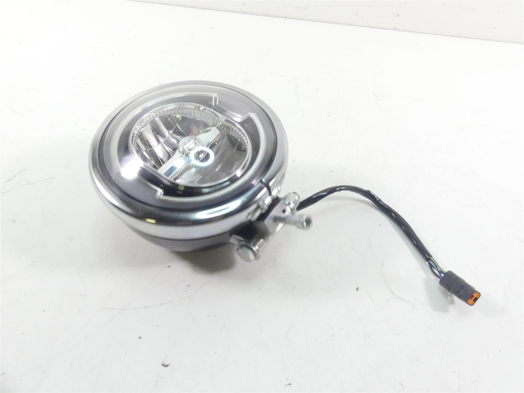 2021 Harley Softail FXBBS 114 Street Bob Headlight Head Light Lamp LED 67700345A {{ shop.shopifyCountryName }} - Mototech271