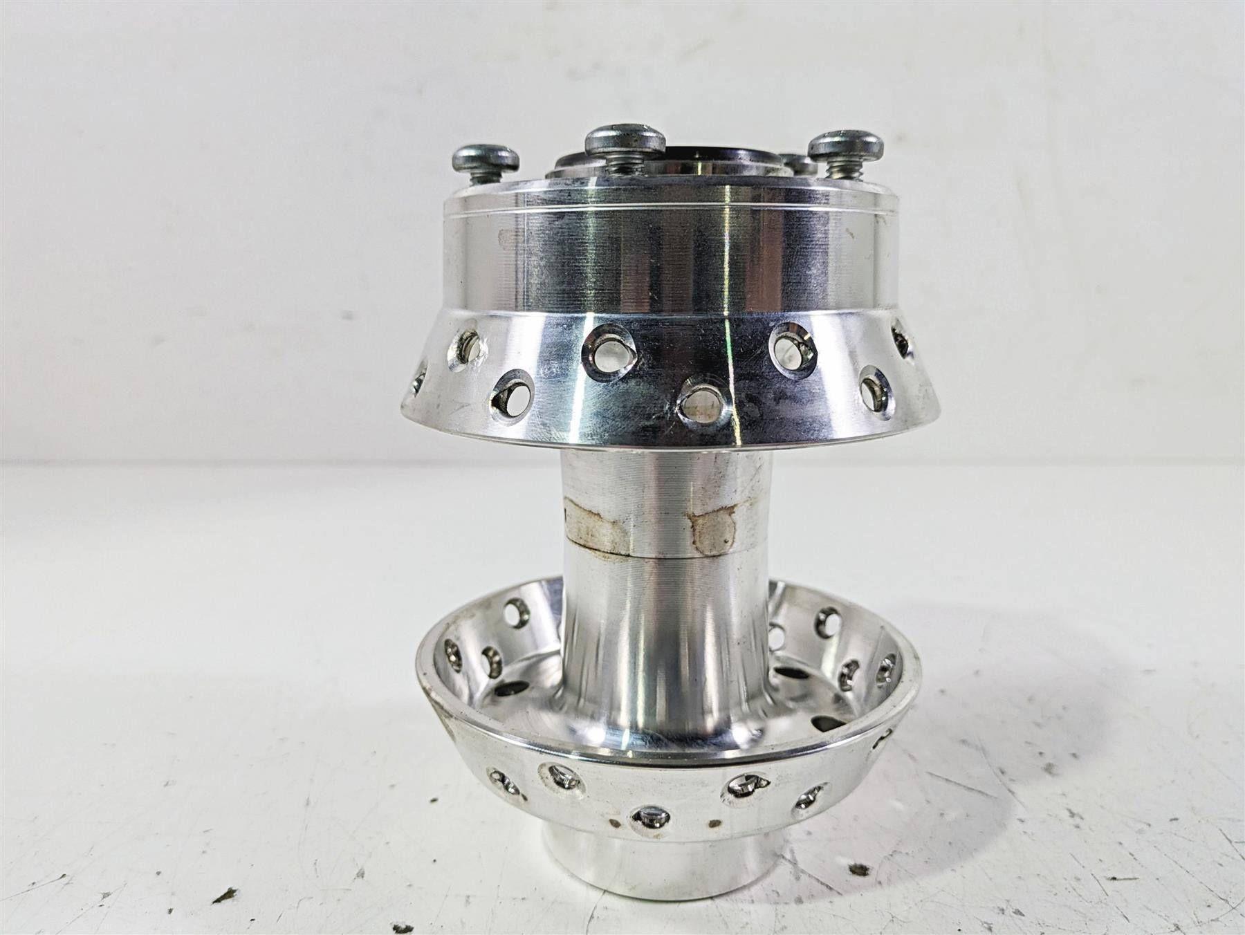 2019 Harley FLHCS Softail Heritage 16x3 Spoke Wheel Hub - Read 43017-07 {{ shop.shopifyCountryName }} - Mototech271