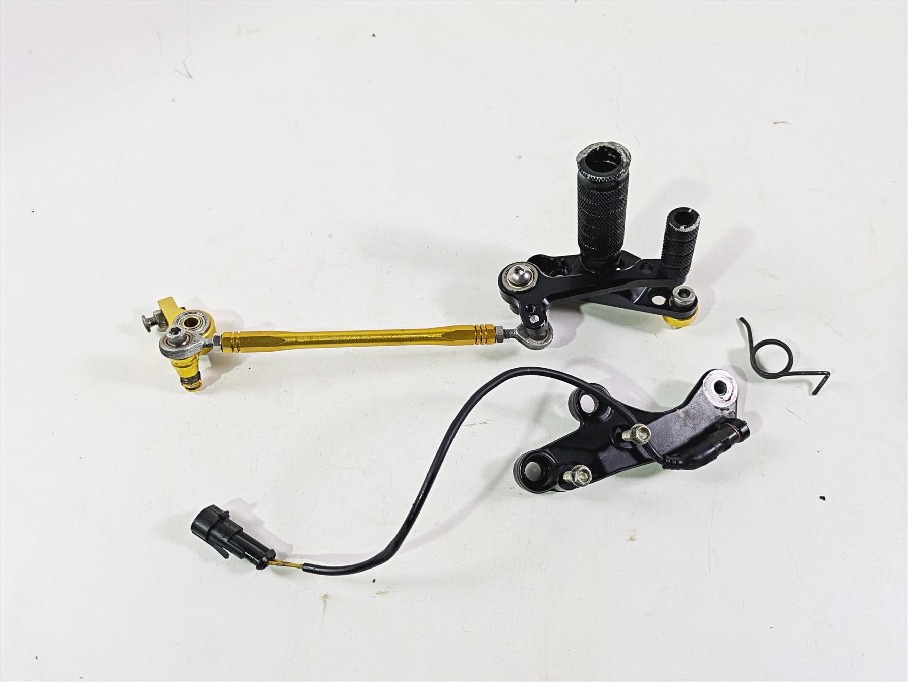2010 Ducati Streetfighter 1098 S Right Rearset & Brake Pedal - For Parts