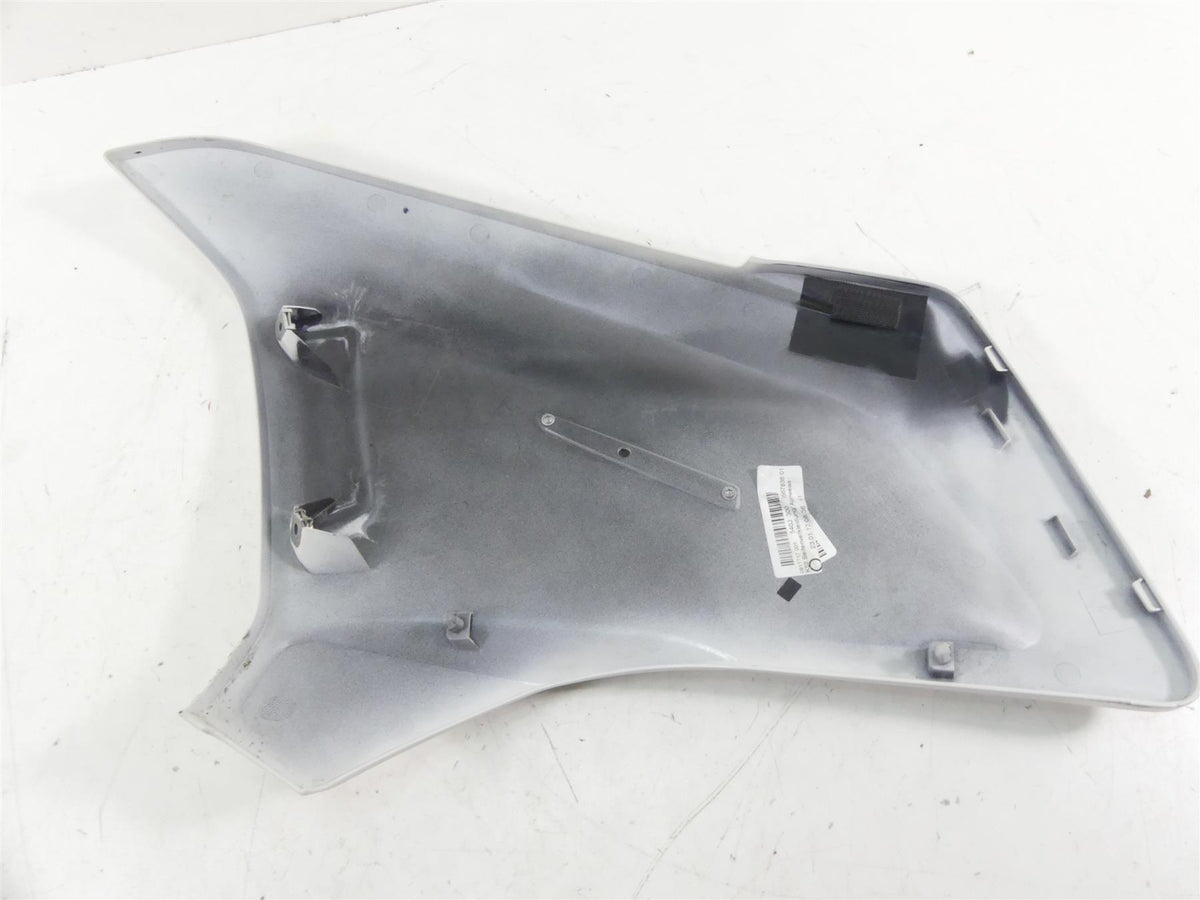 2017 BMW R1200RT K52 Right Side Cover Fairing & Emblem Alpinweiss 46638567816 {{ shop.shopifyCountryName }} - Mototech271