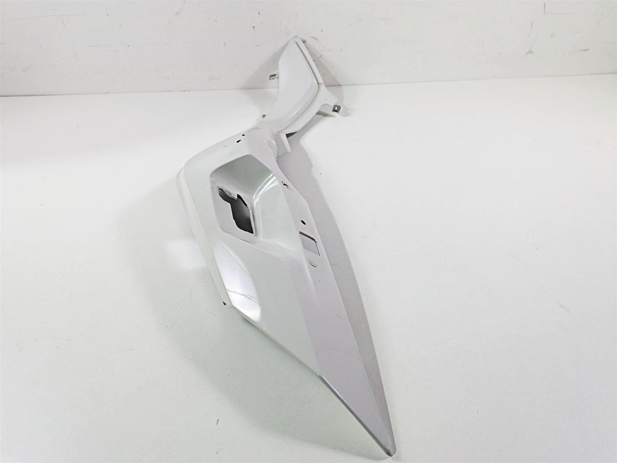 2019 BMW R1250RT K52 Left Tail Side Cover Fairing - Read 46638533577 {{ shop.shopifyCountryName }} - Mototech271