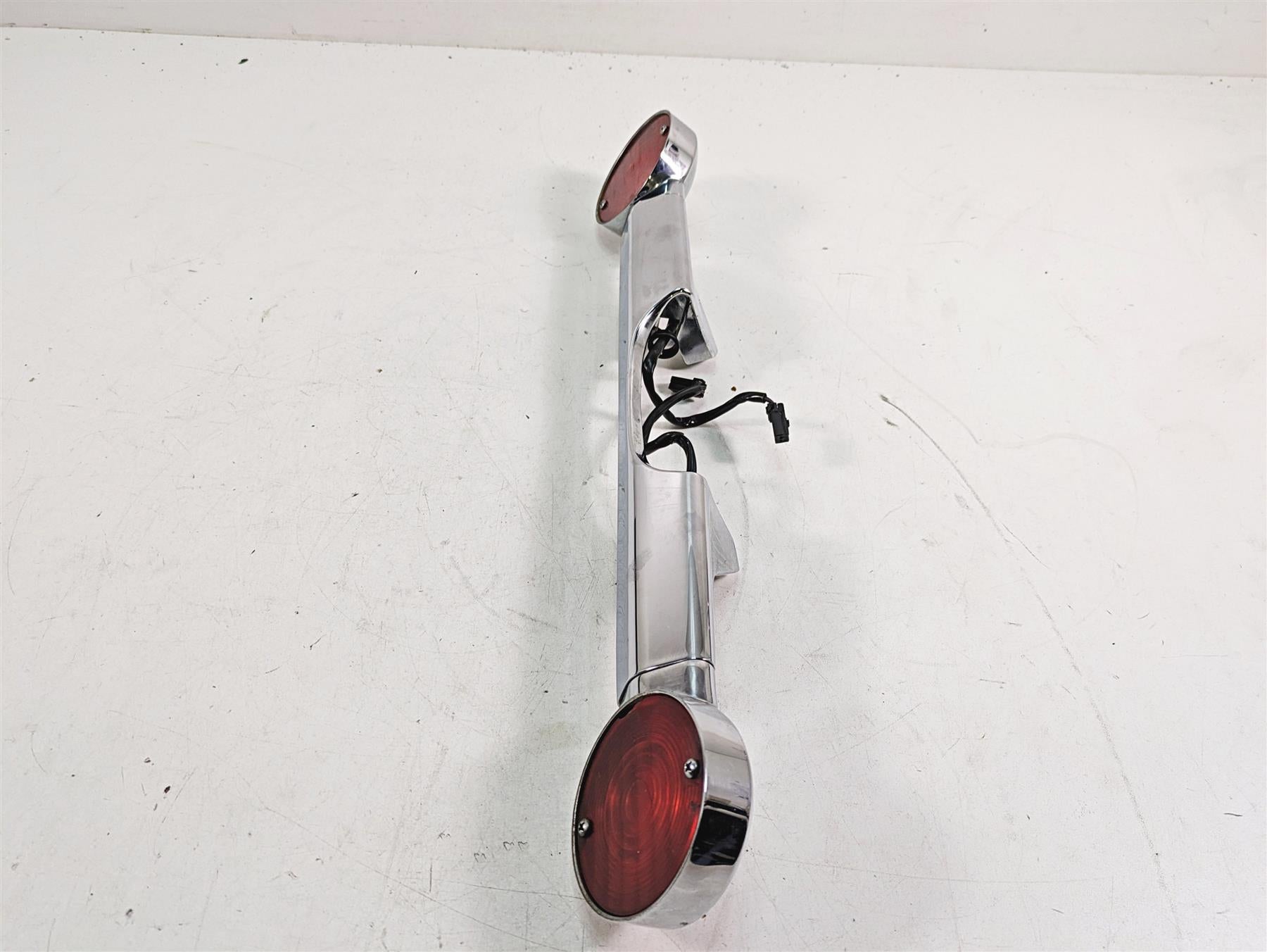 1999 Harley Touring FLHTC Electra Glide Rear Blinker Turn Signal Bar 68510-74C {{ shop.shopifyCountryName }} - Mototech271