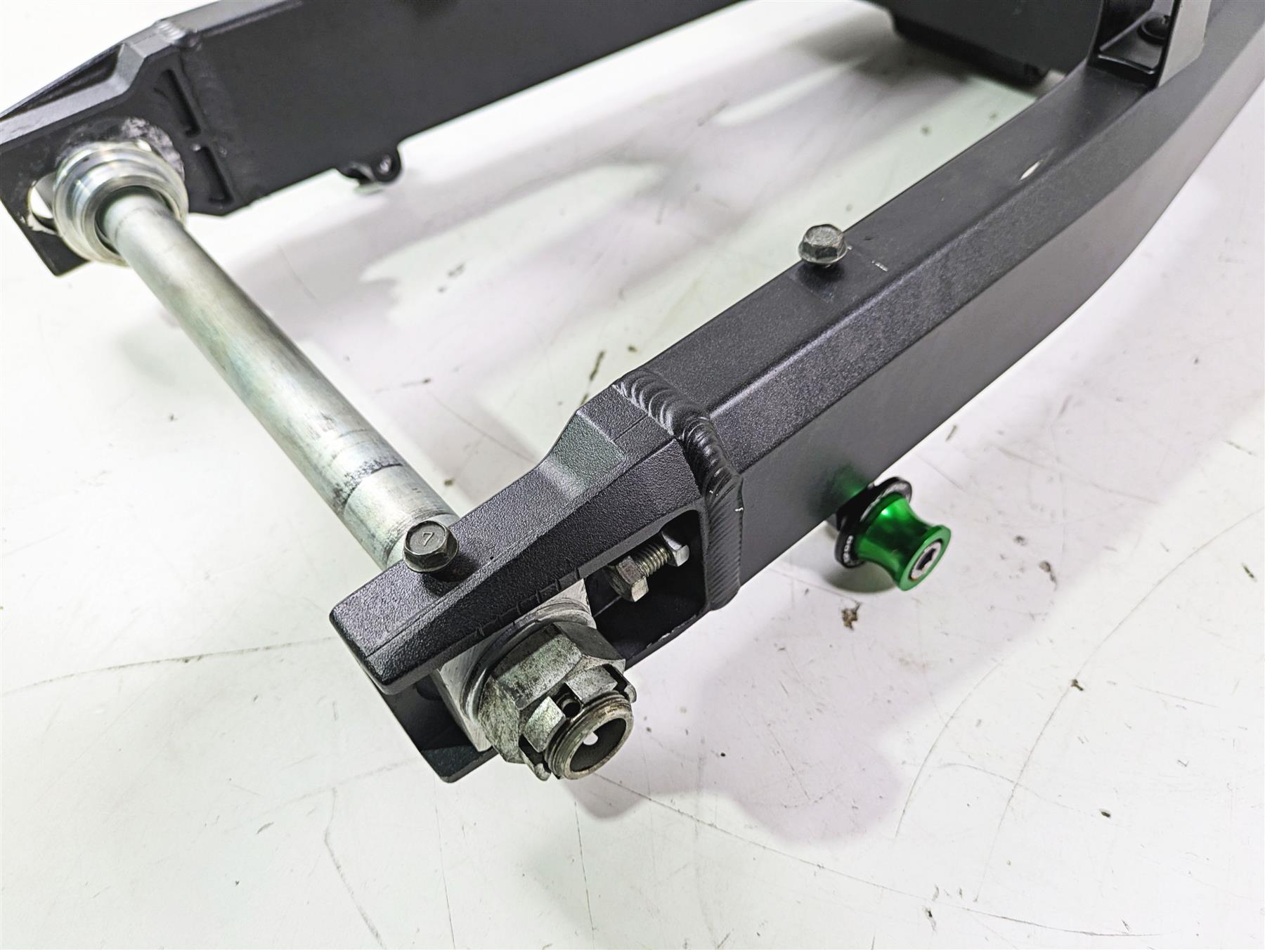 2005 Kawasaki ZX12R Ninja Rear Swingarm & Kyb Shock Set 33001-0053-8F 45014-0025 {{ shop.shopifyCountryName }} - Mototech271
