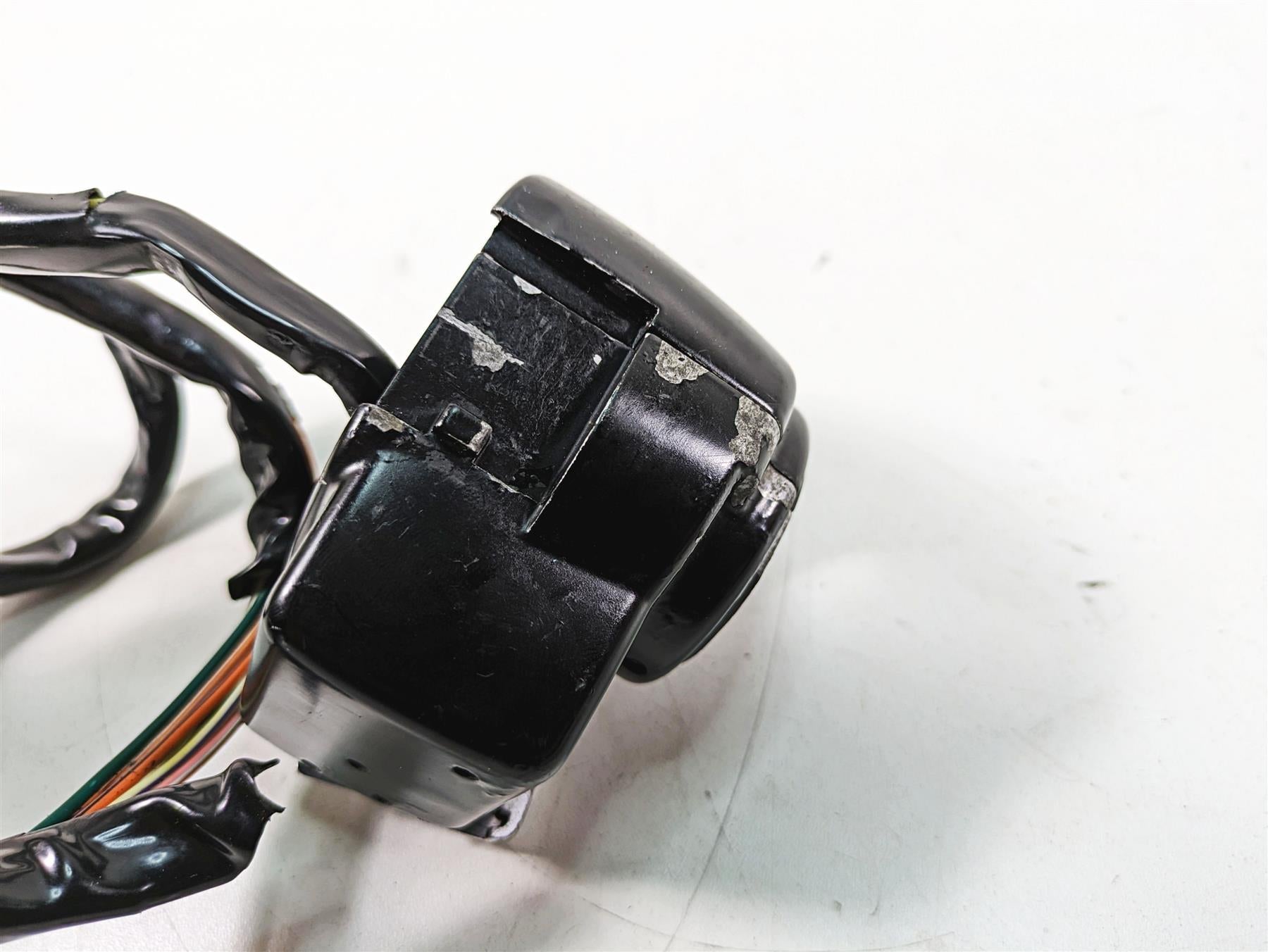 2005 Harley Touring FLHTCUI Electra Glide Left Hand Control Switch Read 71597-96 {{ shop.shopifyCountryName }} - Mototech271