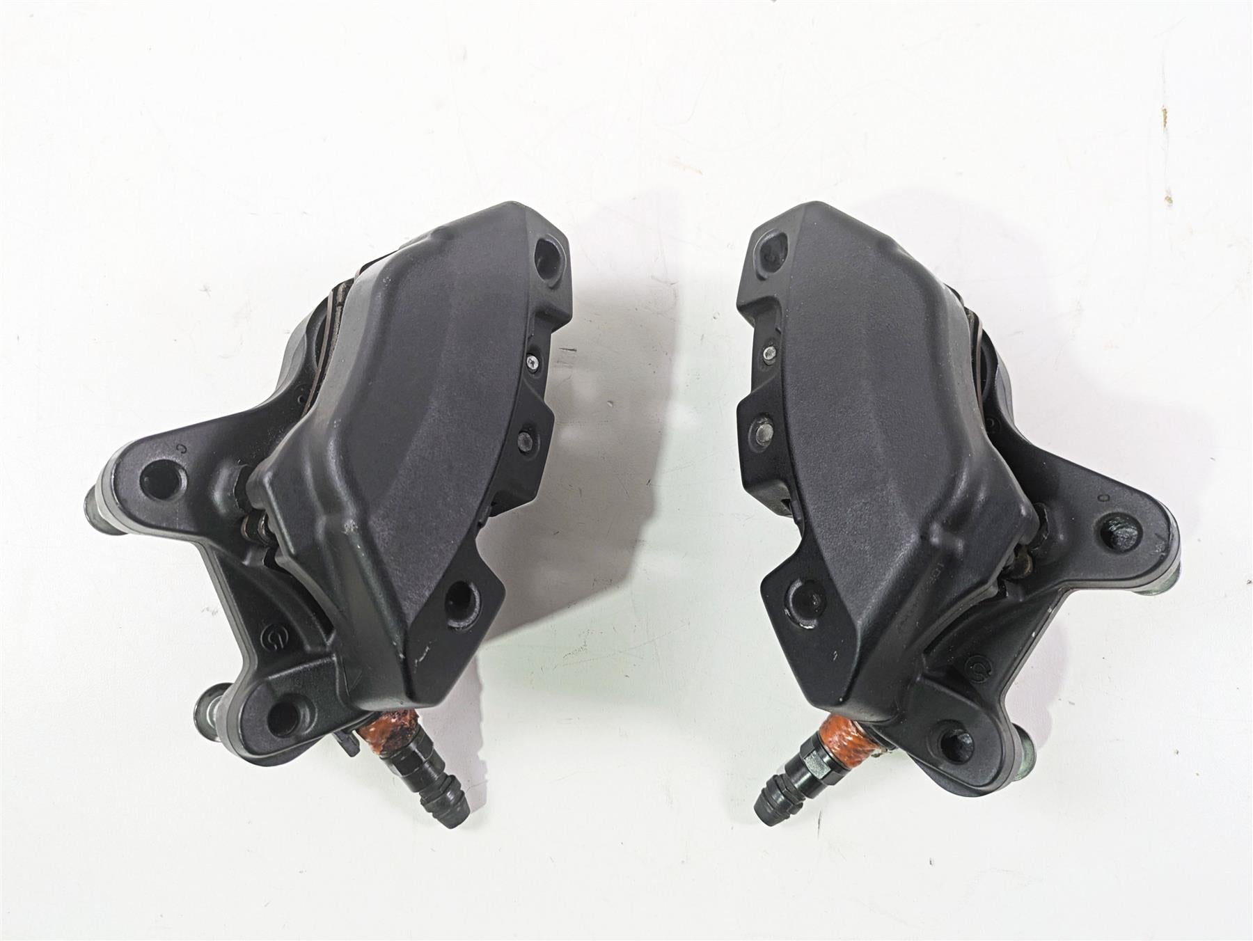2010 Harley Touring FLHXSE CVO Street Glide Front Brake Caliper Set 46368-10 {{ shop.shopifyCountryName }} - Mototech271
