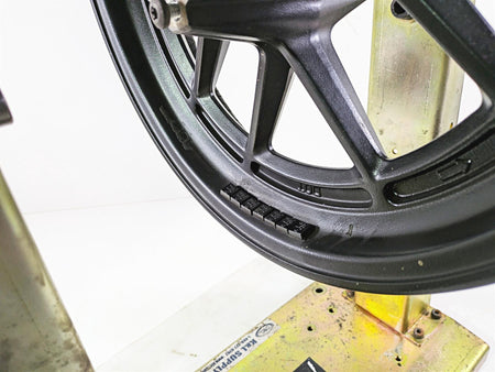 2018 Harley Softail FXFBS Fat Bob Straight 16x3 Front Wheel Rim 43300428 {{ shop.shopifyCountryName }} - Mototech271