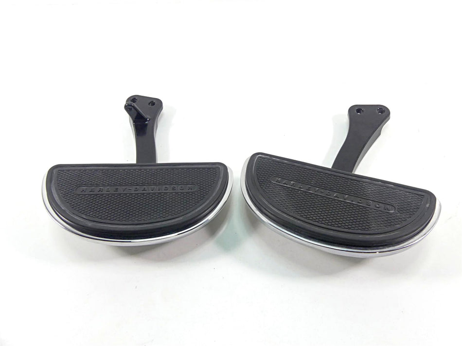 2010 Harley FXDF Dyna Fat Bob Rear Passenger Softail Floor Board Set 49224-06A {{ shop.shopifyCountryName }} - Mototech271