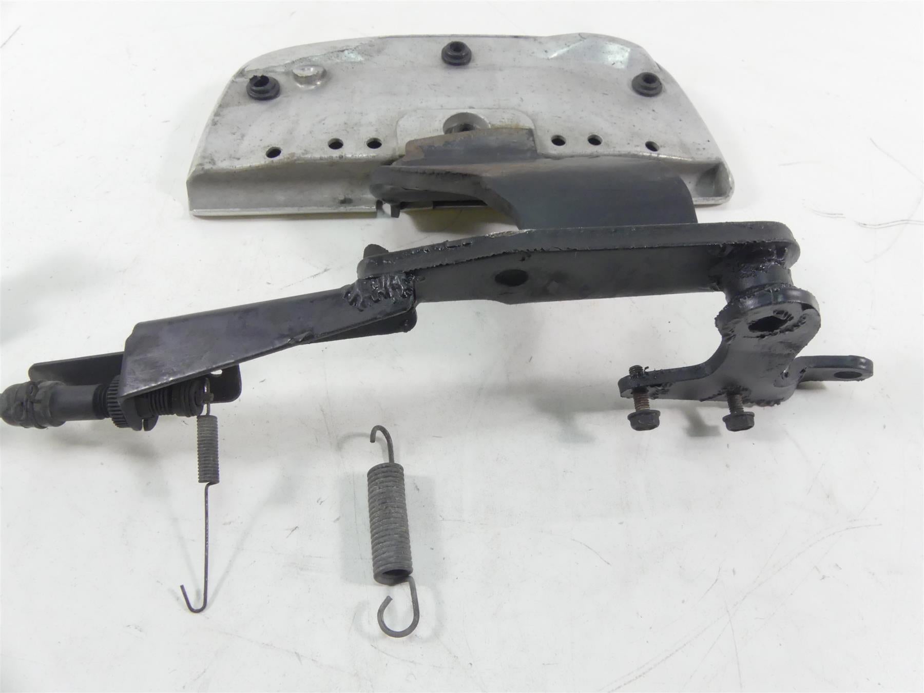 2003 Honda VTX1800R Right Front Floor Board & Brake Pedal Set 50615-MCV-000 {{ shop.shopifyCountryName }} - Mototech271