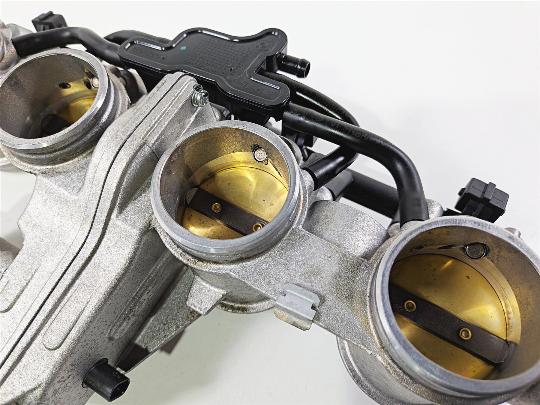 2017 BMW S1000RR K46 Throttle Body Bodies & Injector Set 13548545069 {{ shop.shopifyCountryName }} - Mototech271