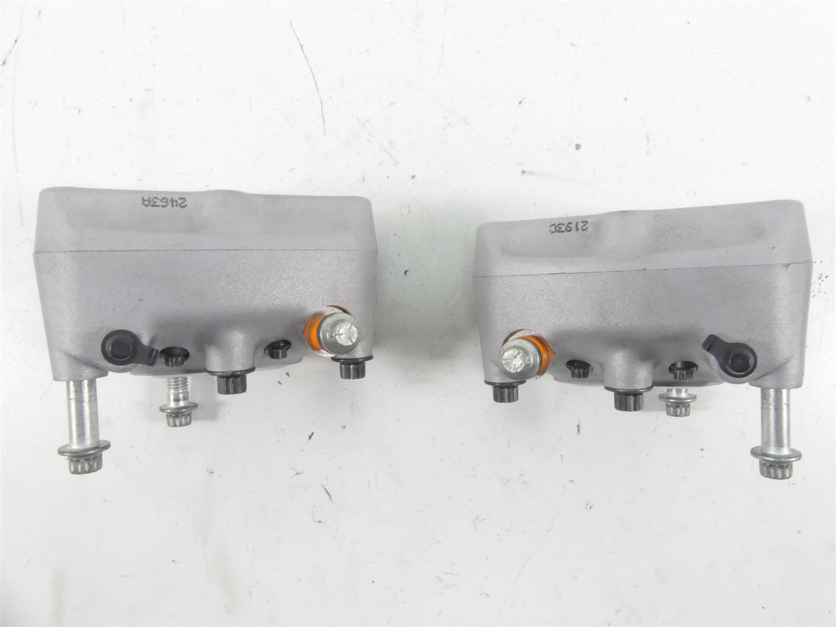 2004 Harley Softail FXSTD SE CVO Deuce Front Brake Caliper Set 44381-99 44382-99 {{ shop.shopifyCountryName }} - Mototech271