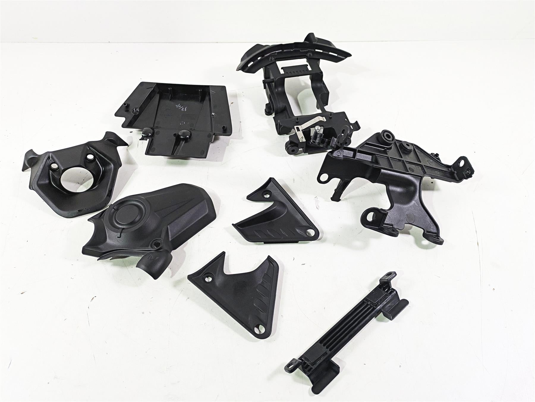 2023 Ducati Monster 937 SP Plastic Infill Cover Fairing Set {{ shop.shopifyCountryName }} - Mototech271