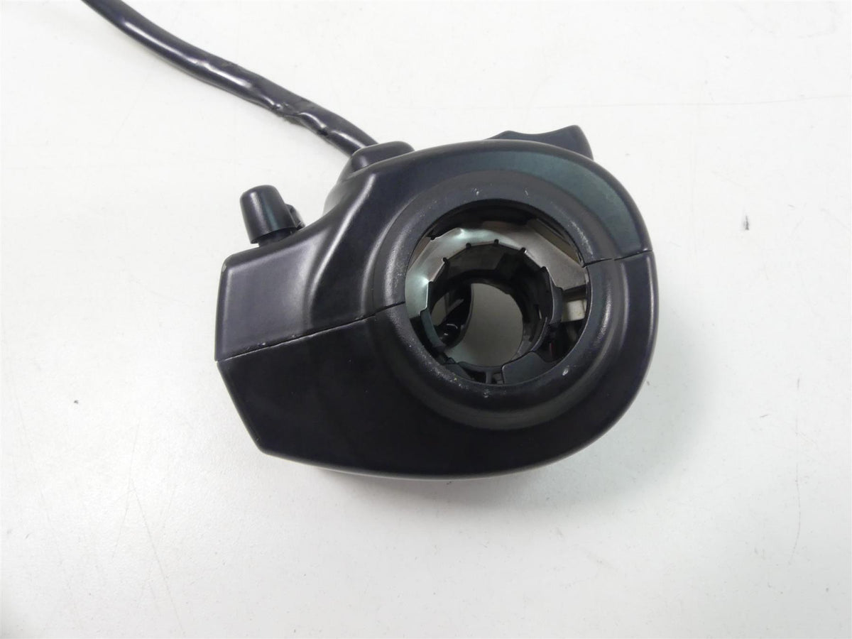 2014 Harley Touring FLHTK Electra Glide Right Hand Control Switch 71500129 {{ shop.shopifyCountryName }} - Mototech271