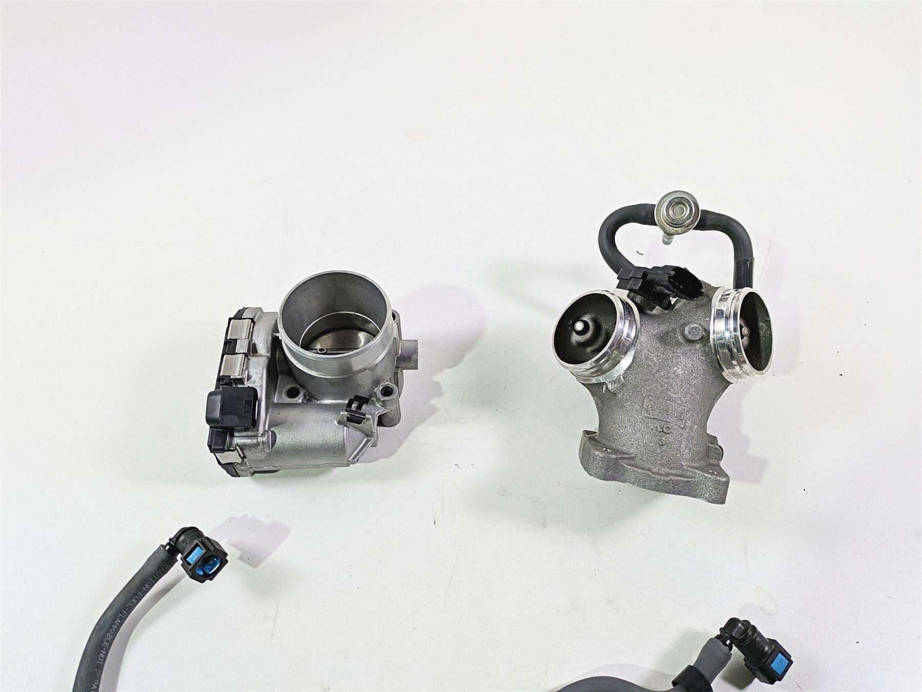 2016 Indian Chief Classic Throttle Body & Intake Manifold 5138214 1204685 {{ shop.shopifyCountryName }} - Mototech271