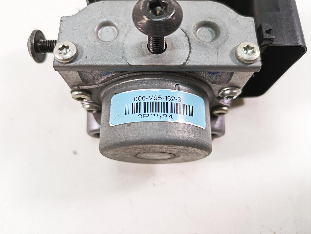2016 Kawasaki Ninja EX300 Nissin Abs Brake Pump Control Module 16082-0744 {{ shop.shopifyCountryName }} - Mototech271