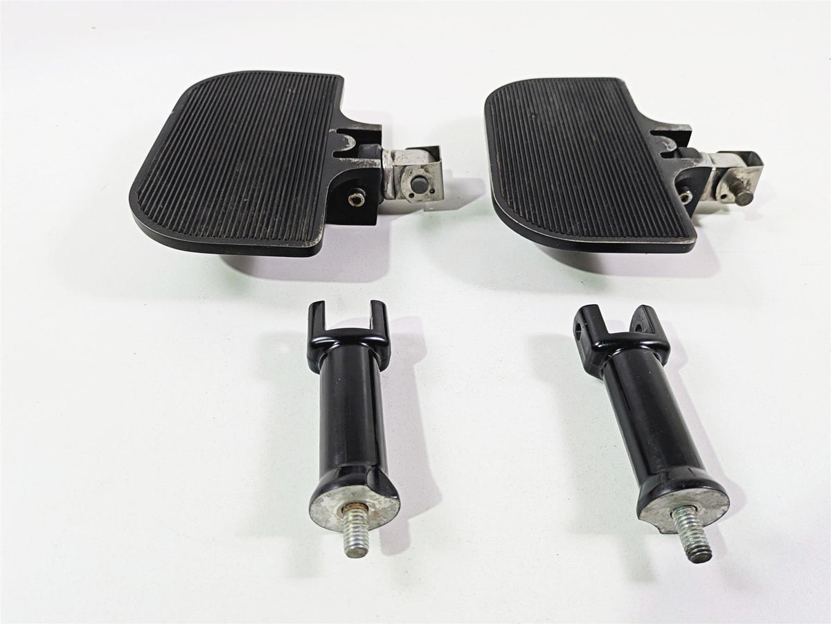 2018 Harley FLHCS Softail Heritage 115th Rear Passenger Floorboard Set 50500744 {{ shop.shopifyCountryName }} - Mototech271
