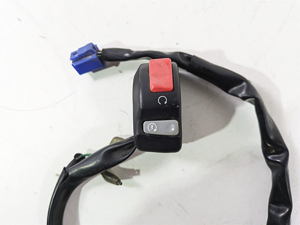 2005 Yamaha YZFR1 YZF R1 Right Hand Control Switch Start Kill Stop 5PW-83975-00 {{ shop.shopifyCountryName }} - Mototech271
