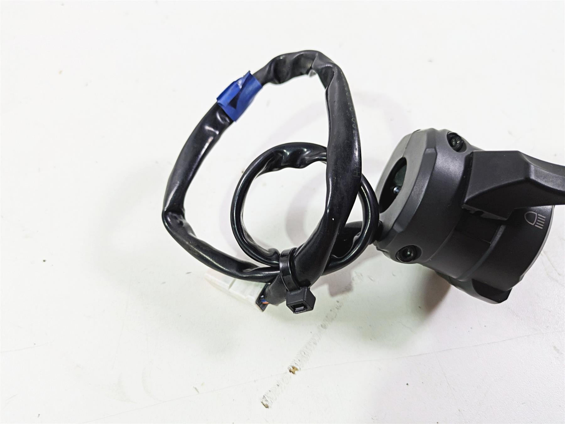 2016 Ducati Monster 1200 S Left Hand Control Switch Horn Blinker 65110141A {{ shop.shopifyCountryName }} - Mototech271
