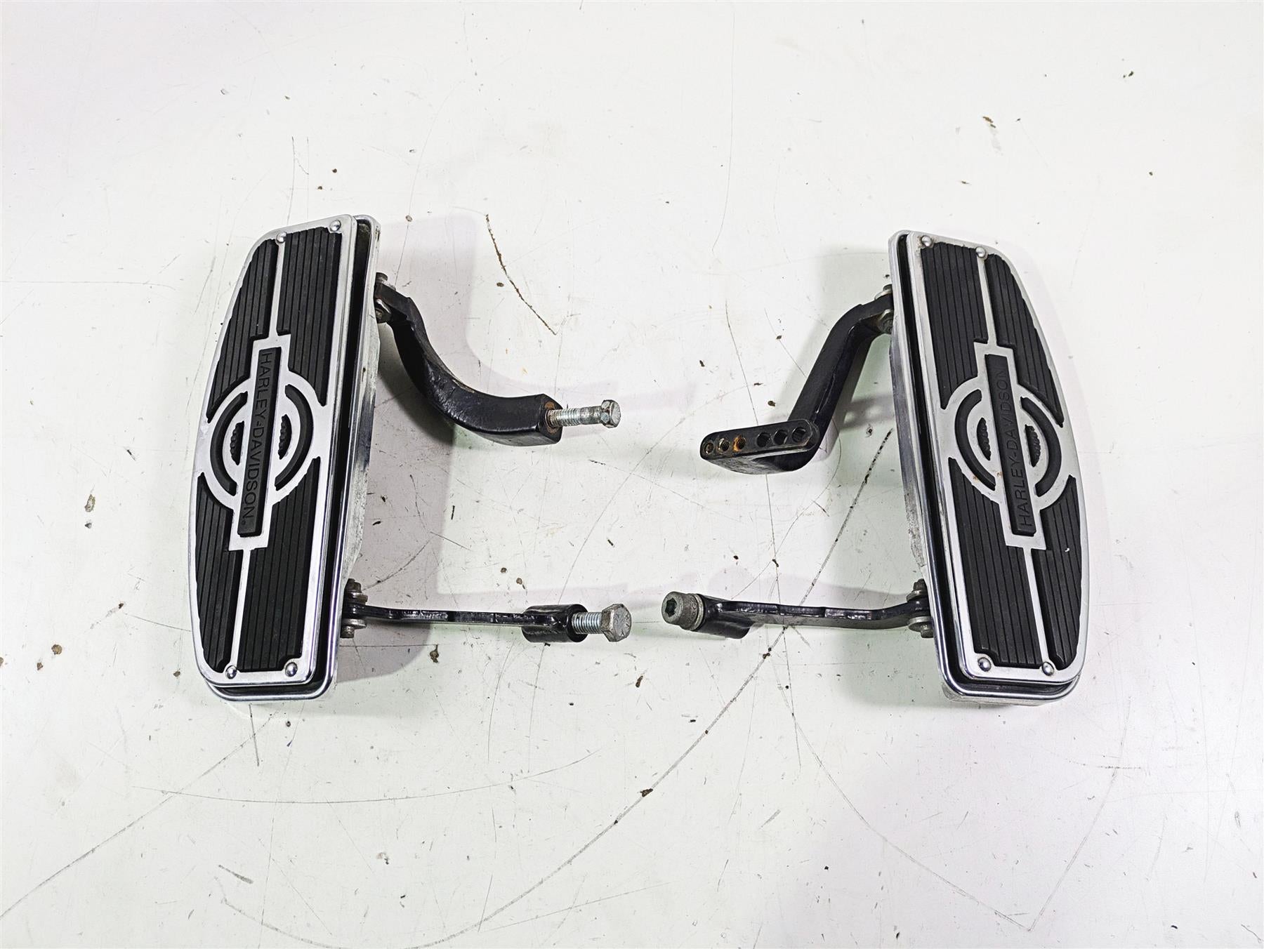 2003 Harley Touring FLHTCUI E-Glide 100th Front Nostalgic Floorboards 50622-83C {{ shop.shopifyCountryName }} - Mototech271