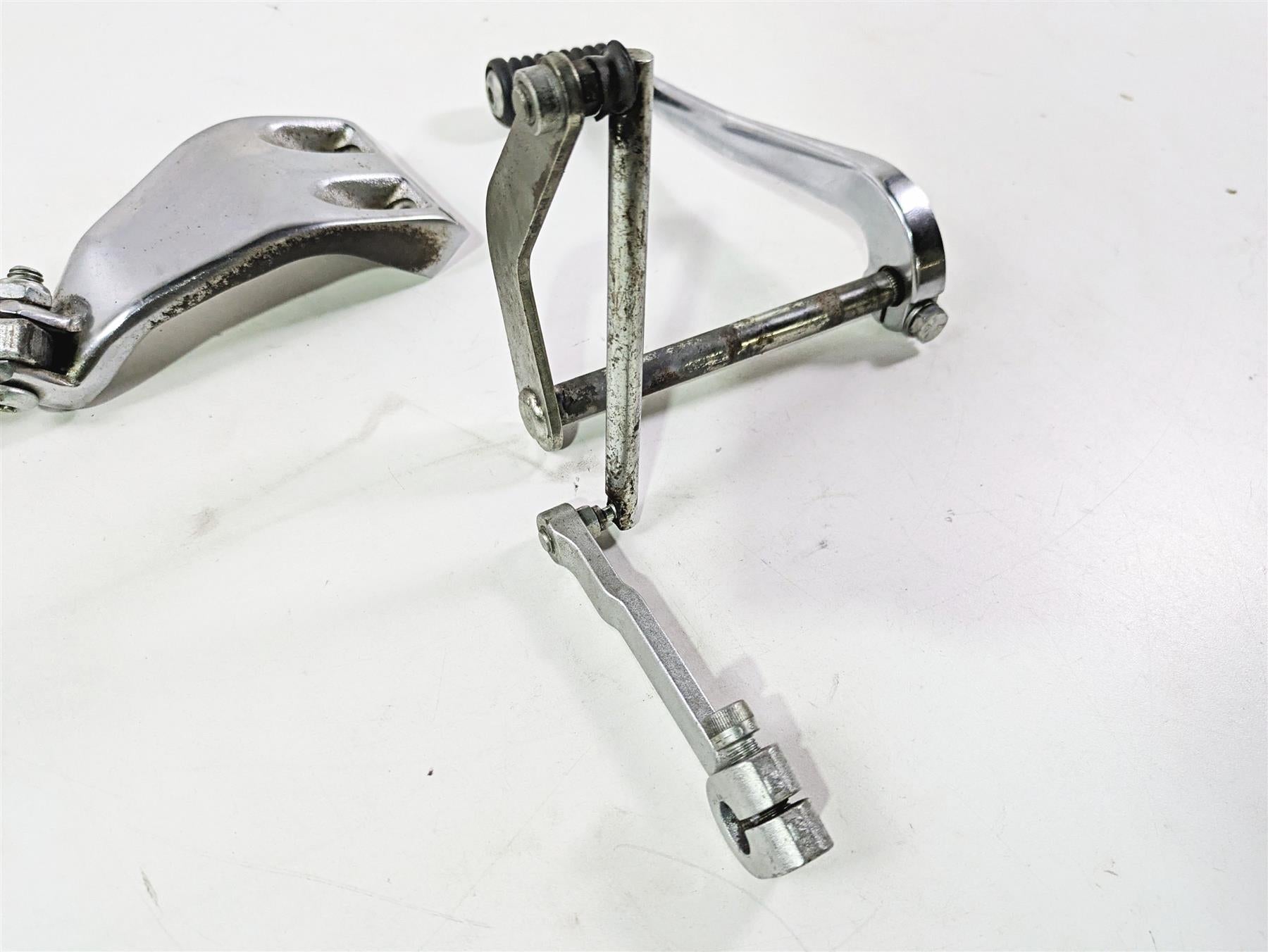 2008 Harley FXDL Dyna Low Rider 105TH Left Rider Mid Footpeg & Shifter 50639-90A {{ shop.shopifyCountryName }} - Mototech271