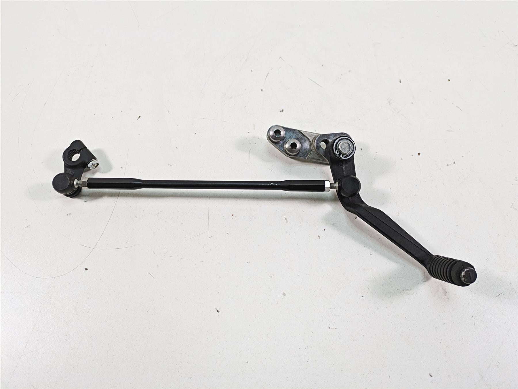 2022 Suzuki GSXR 750 Gear Selector Shifter Pedal & Rod Set 25600-14J10 {{ shop.shopifyCountryName }} - Mototech271