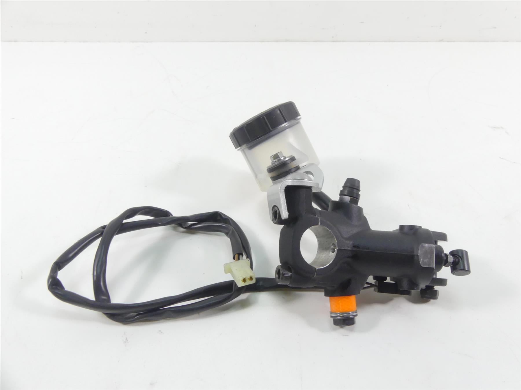 2015 Triumph 1050 Speed Triple R Front Brembo Radial Brake Master Cylin T2024850