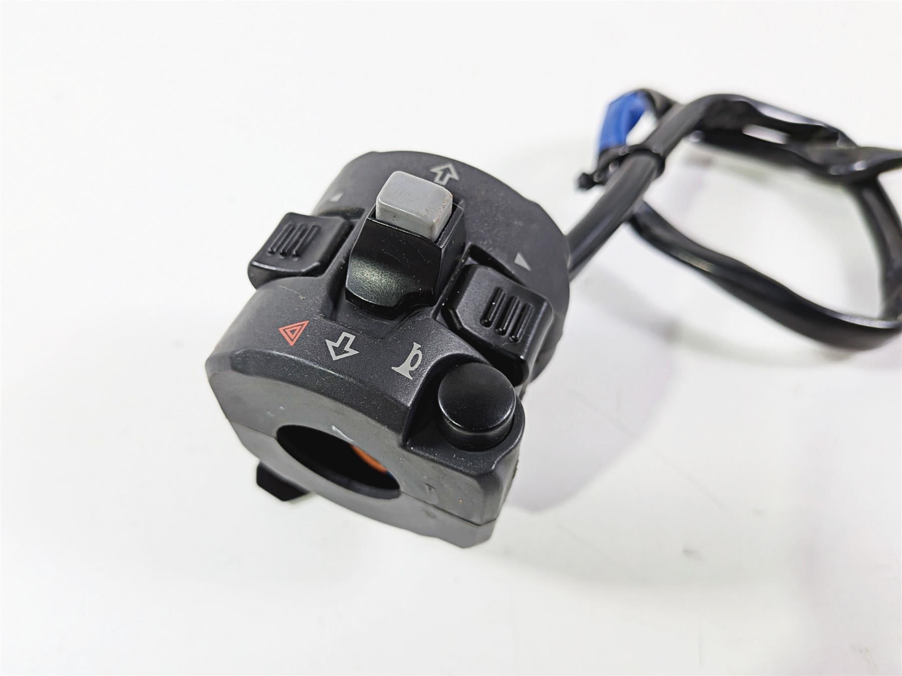 2016 Ducati Hypermotard 939 SP Left Hand Turn Signal Control Switch 65110142A-Mototech271