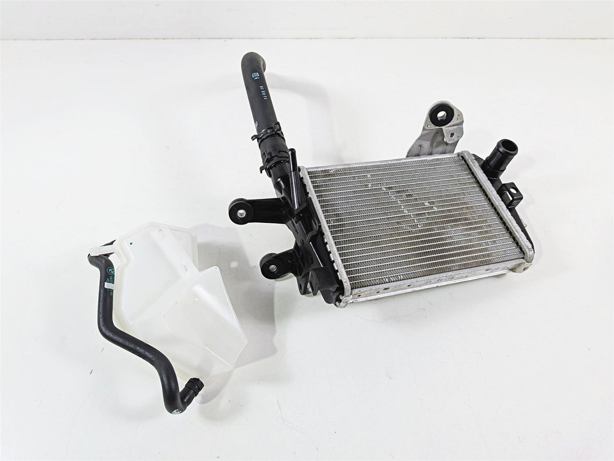 2019 BMW R1250GS K50 Left Radiator & Reservoir Set 17118546408 {{ shop.shopifyCountryName }} - Mototech271