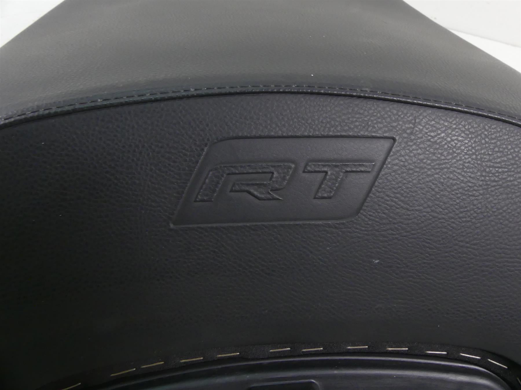 2015 BMW R1200RT K52 Rear Passenger Saddle Seat Heated - Read 52537728824 {{ shop.shopifyCountryName }} - Mototech271