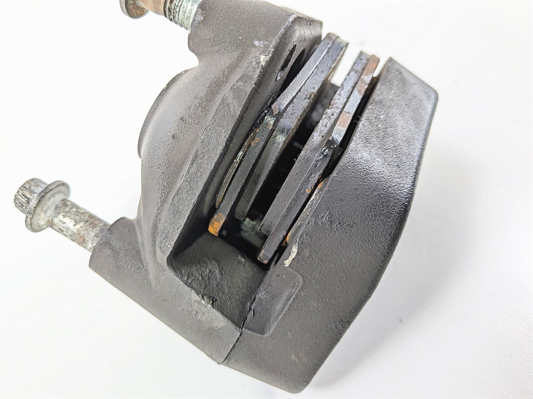 2007 Harley Dyna FXDB Street Bob Front Brake Caliper 44046-00D {{ shop.shopifyCountryName }} - Mototech271