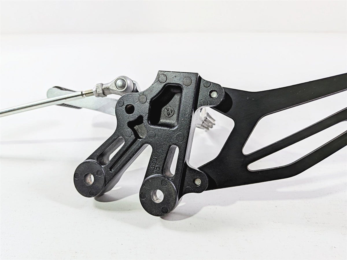 2025 Yamaha YZF R7 Nice Left Front Foot Peg & Shifter BEB-27442-00 BEB-18110-00 {{ shop.shopifyCountryName }} - Mototech271