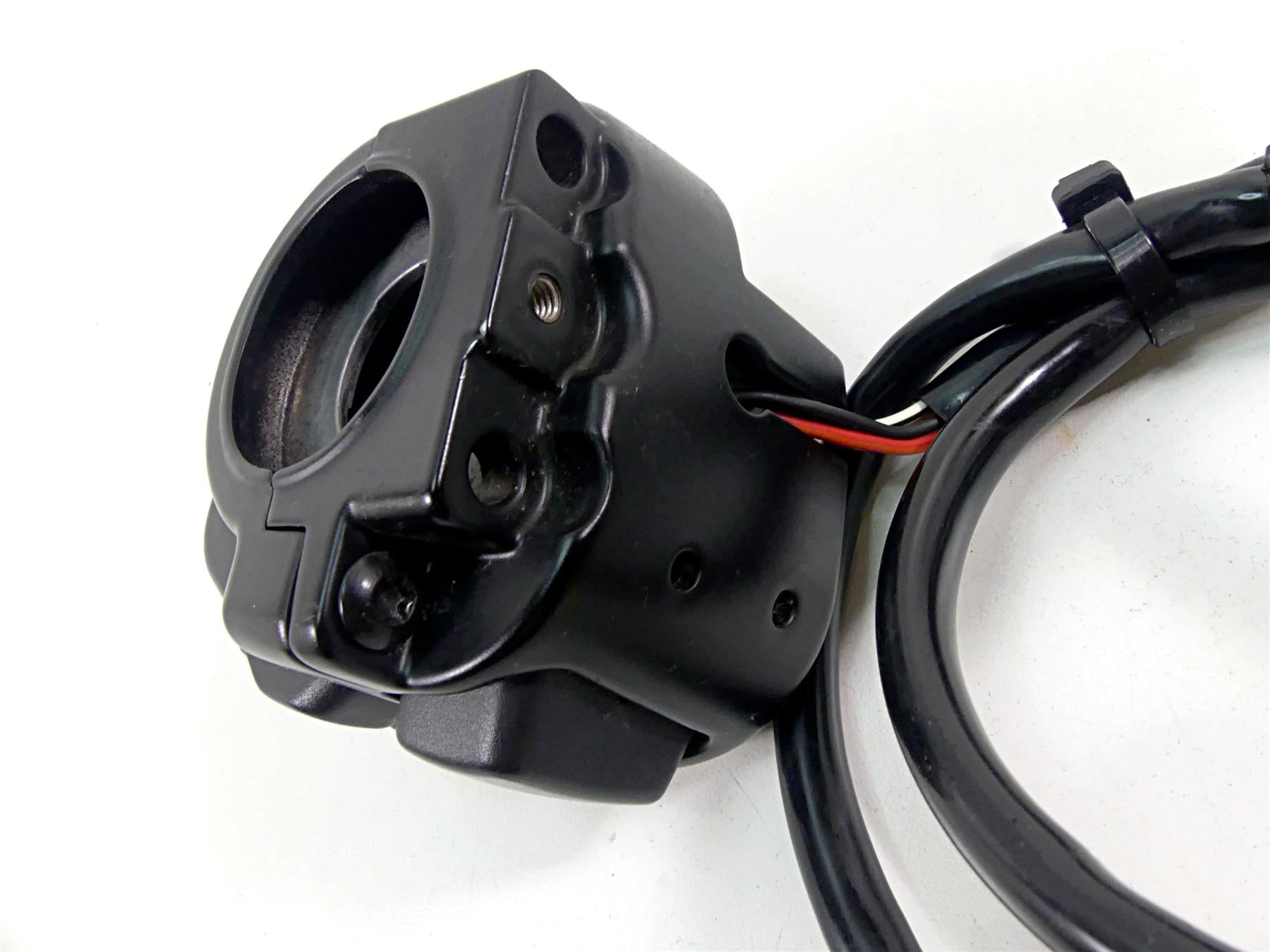 2020 Harley Softail FXST Standard Right Hand Start Stop Control Switch 71500462 {{ shop.shopifyCountryName }} - Mototech271