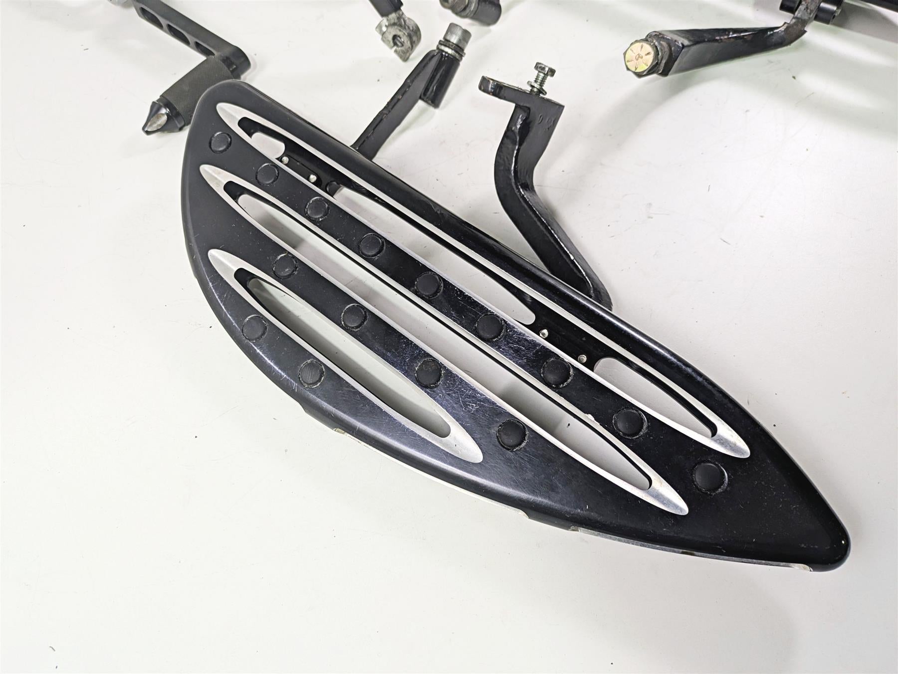 2001 Harley Touring FLHX Street Glide CNC Cut Front Rear Floor Board Pedal Set {{ shop.shopifyCountryName }} - Mototech271