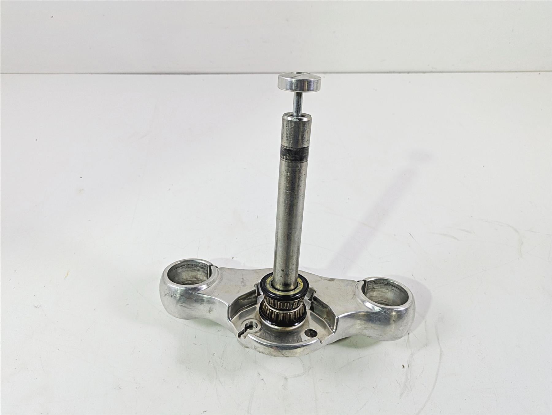 2020 Harley Softail FXST Standard Lower Triple Tree Steering Clamp 45900299 {{ shop.shopifyCountryName }} - Mototech271