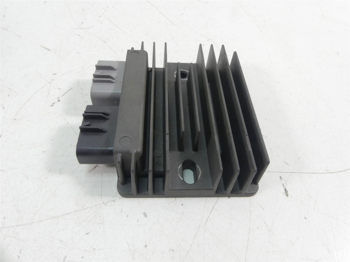 2021 Aprilia RS 660 Rectifier Voltage Regulator 1A012332 SH870AA {{ shop.shopifyCountryName }} - Mototech271