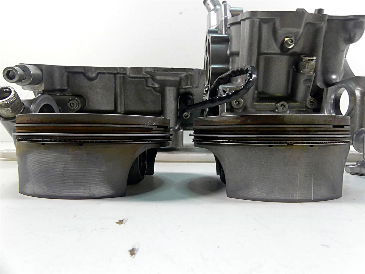 2013 Harley VRSCF Muscle Vrod Engine Motor Crank Case & Piston Set 24457-09K {{ shop.shopifyCountryName }} - Mototech271