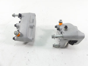 2004 Harley Softail FXSTD SE CVO Deuce Front Brake Caliper Set 44381-99 44382-99