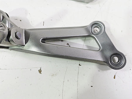 2005 Kawasaki ZX12R Ninja Rear Passenger Footpeg Set 35063-0062-458 {{ shop.shopifyCountryName }} - Mototech271