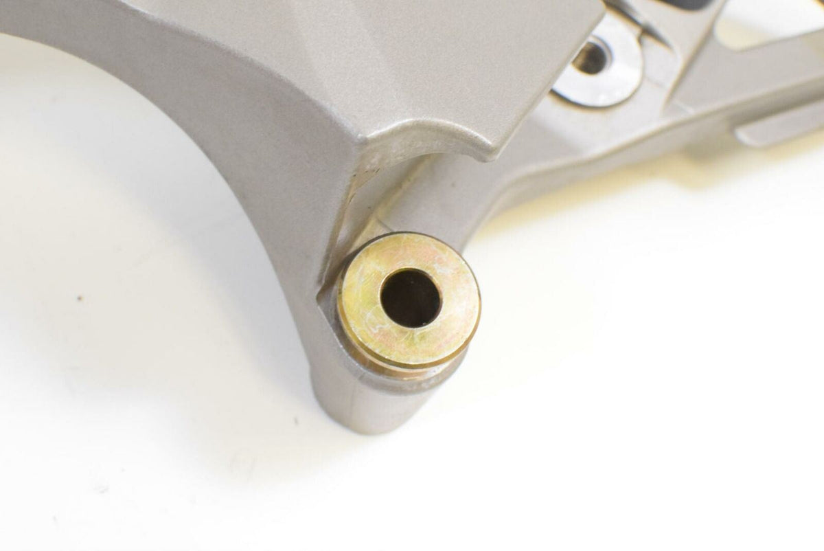 07 MV Agusta Brutale B4 910R 910 R Right Frame Mount Support Bracket 80A097900 {{ shop.shopifyCountryName }} - Mototech271
